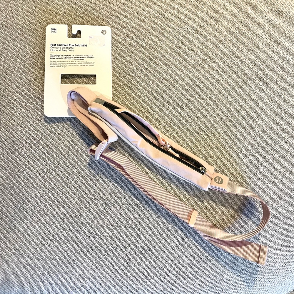 NWT - Lululemon Fast and Free Run Belt Mini - Size S/M blush pink
